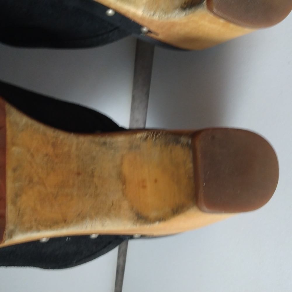 UGG Mules - Picture 5 of 8